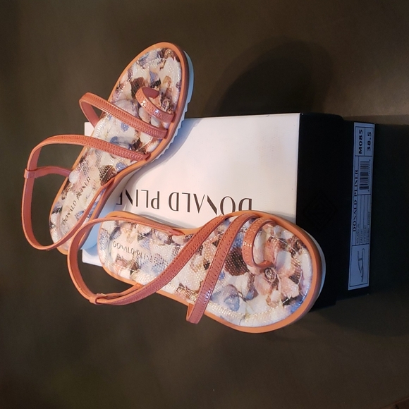 Donald Pliner Roland Sandal in Sherbert - Picture 3 of 4